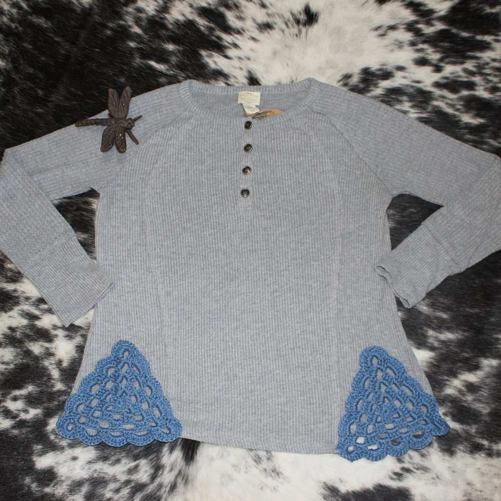 Telluride Clothing Company Blue Crochet Triangle Decoration